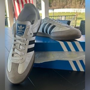 brand new size 9 1/2 -Adidas Samba OG